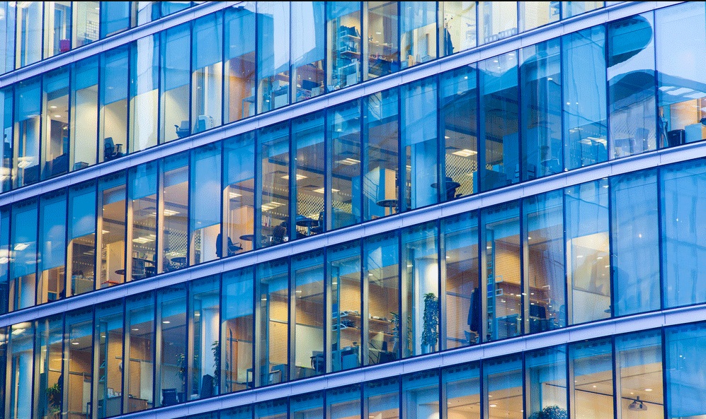Sale-and-Leaseback in GCC Real Estate: Unlocking Trapped Capital Without Losing Operational Control